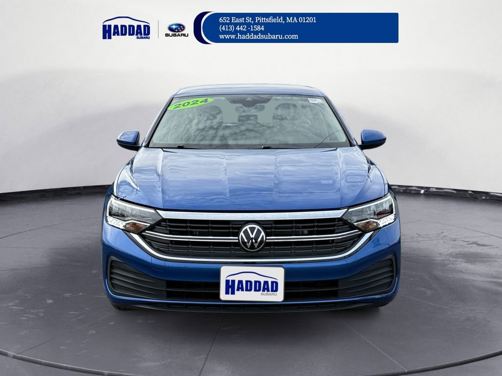 Used 2024 Volkswagen Jetta S image 9