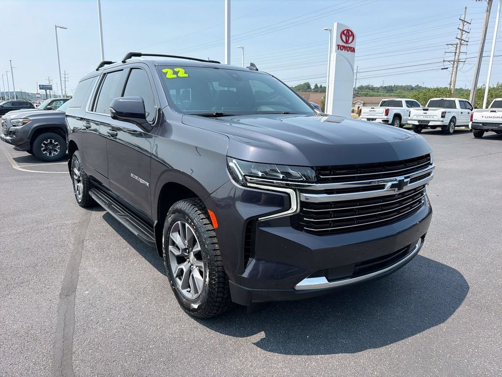 Used 2022 Chevrolet Suburban LT w/ Luxury Package