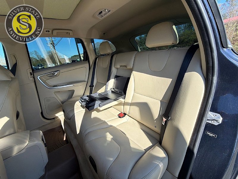 Used 2016 Volvo XC60 T5 Premier w/ Proximity Package AWD/4WD image 15