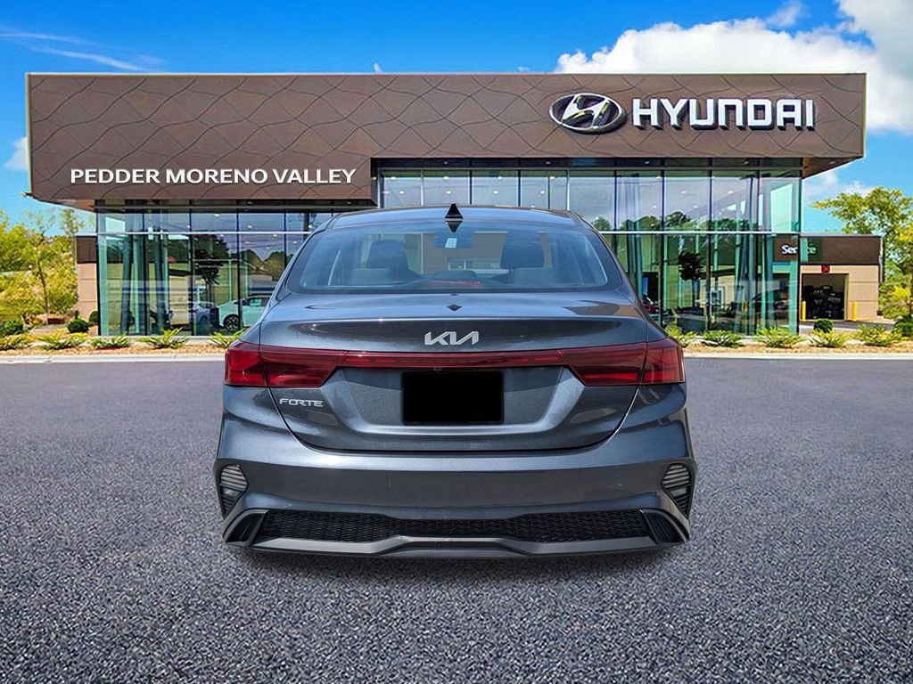 Used 2023 Kia Forte LXS w/ LXS Technology Package image 4