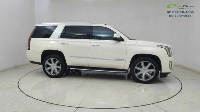 Used 2015 Cadillac Escalade Luxury RWD image 65