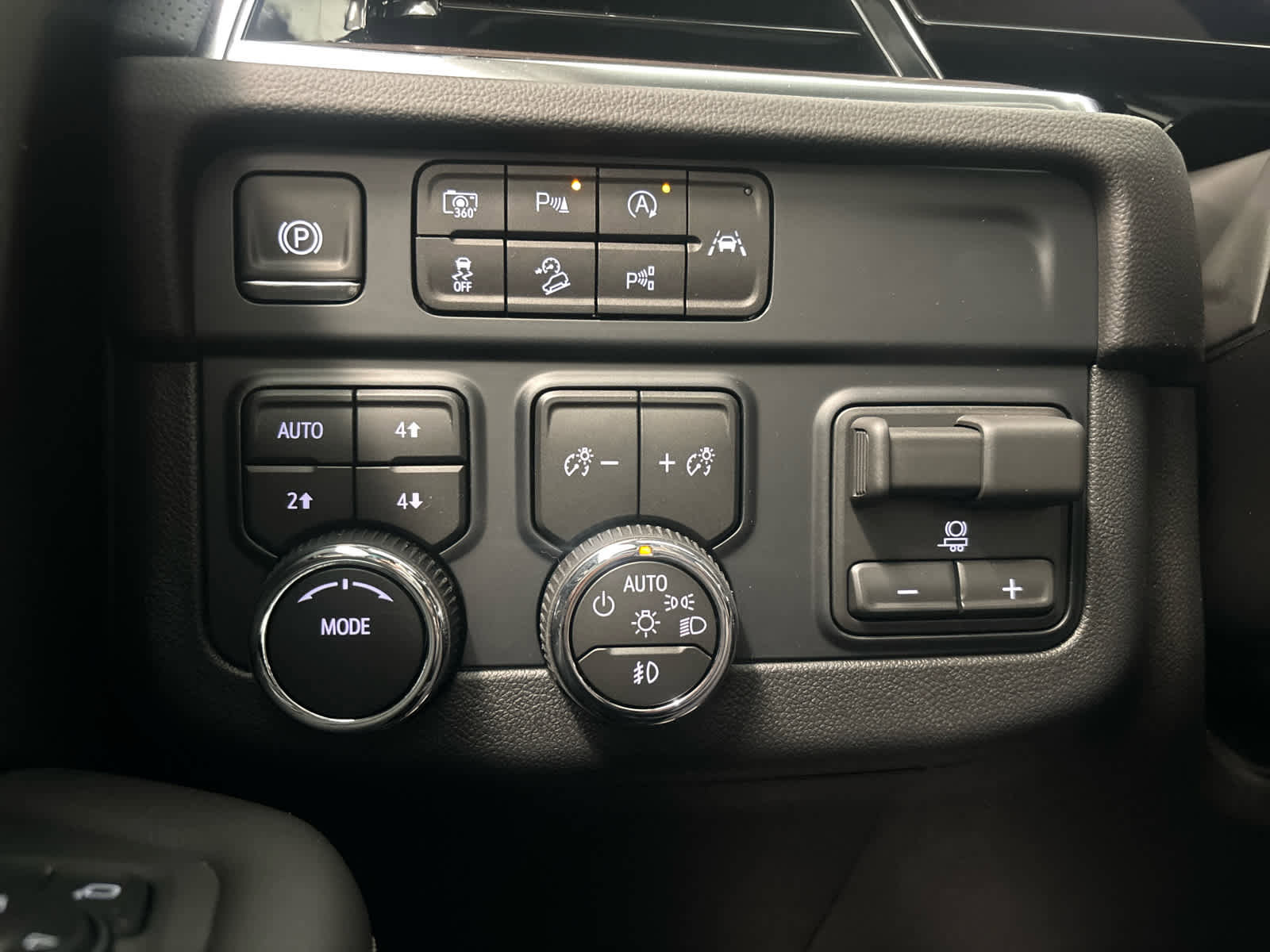 New 2025 Chevrolet Tahoe Premier image 24