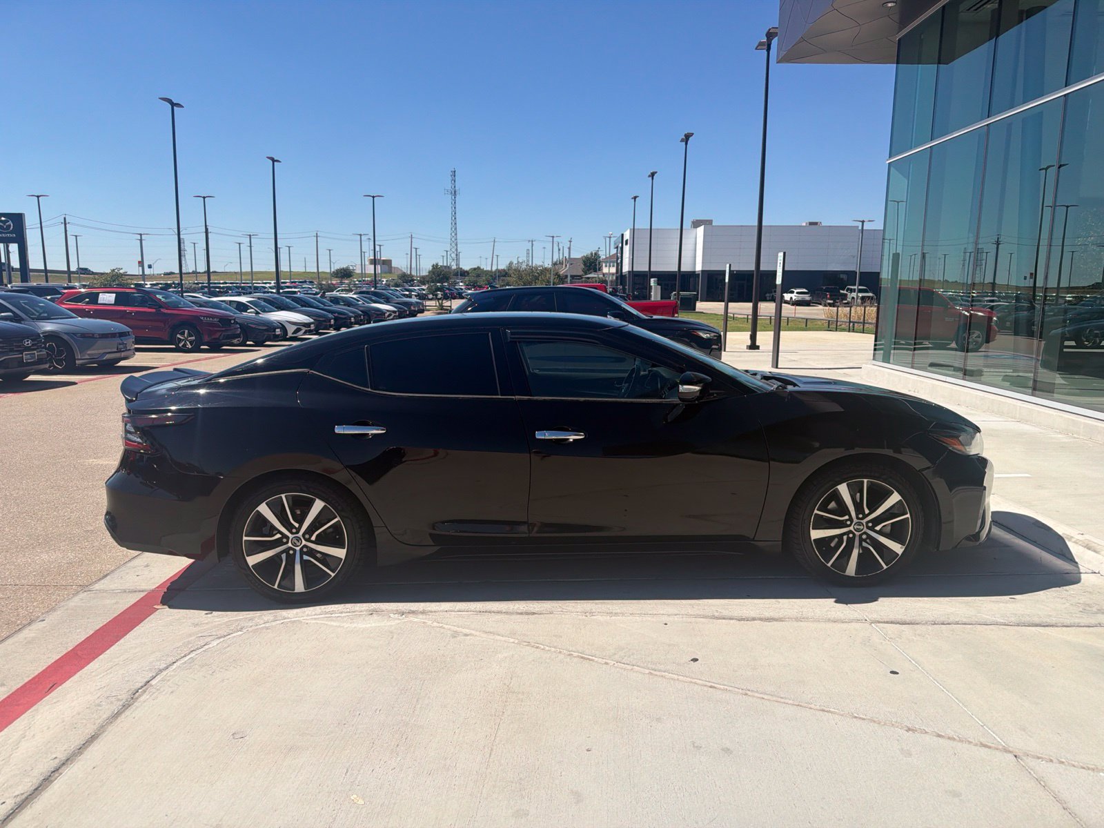 Used 2020 Nissan Maxima 3.5 SV w/ Floor Mat Group FWD image 4