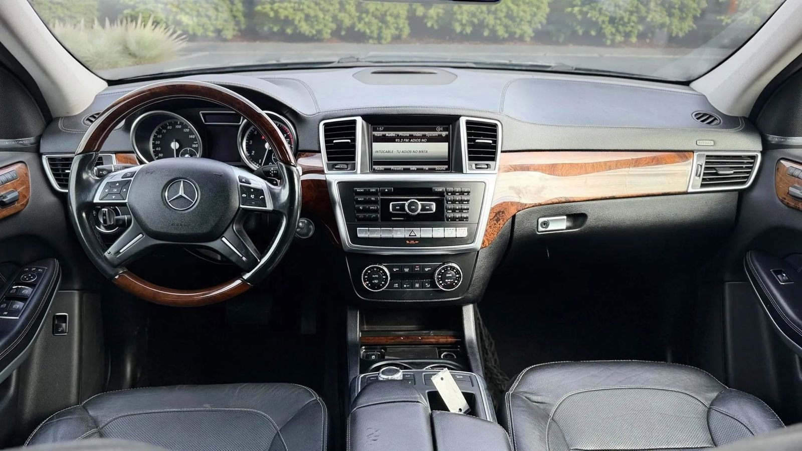 Used 2015 Mercedes-Benz GL 550 4MATIC image 17