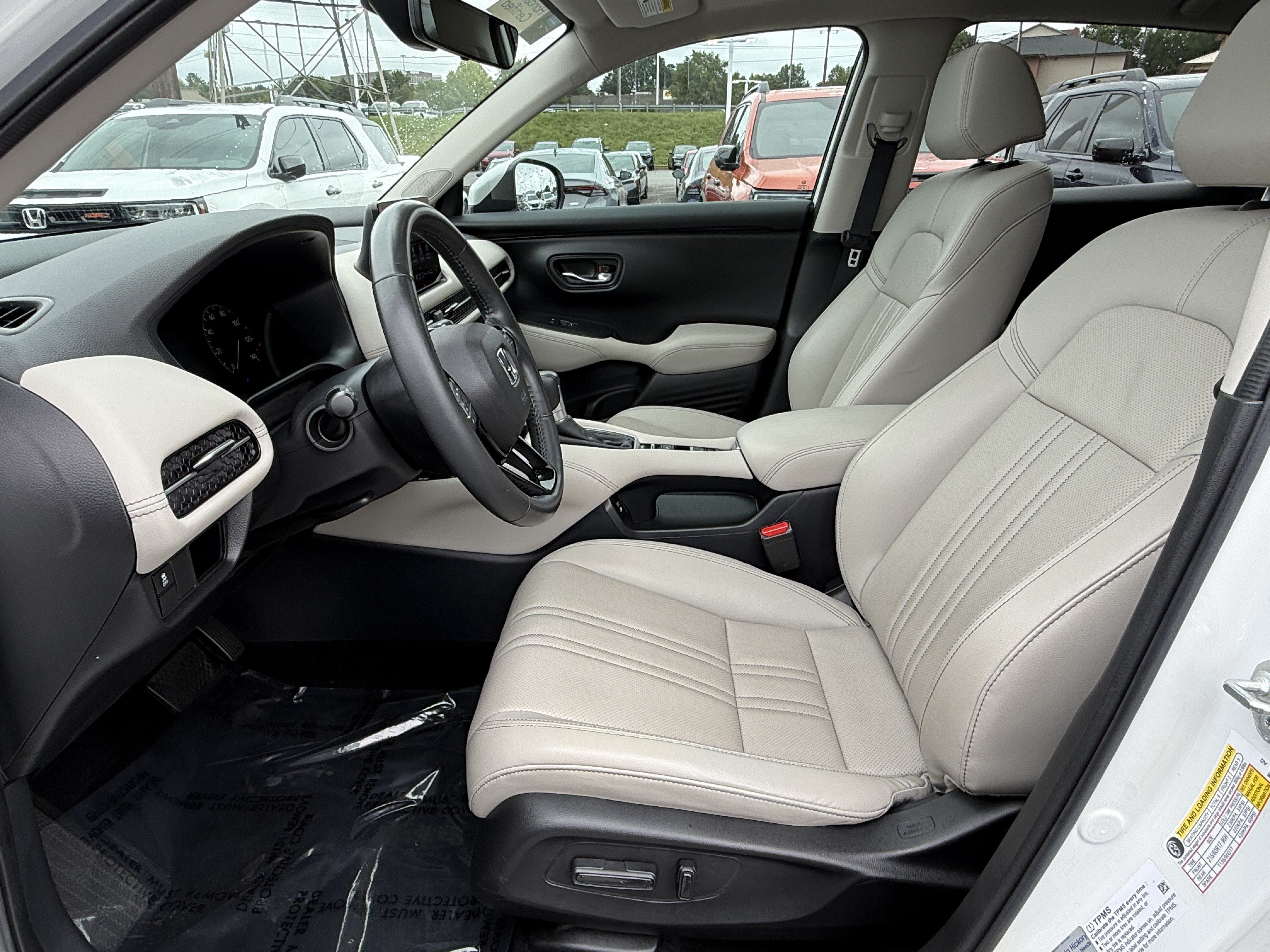 Certified 2024 Honda HR-V EX-L image 17