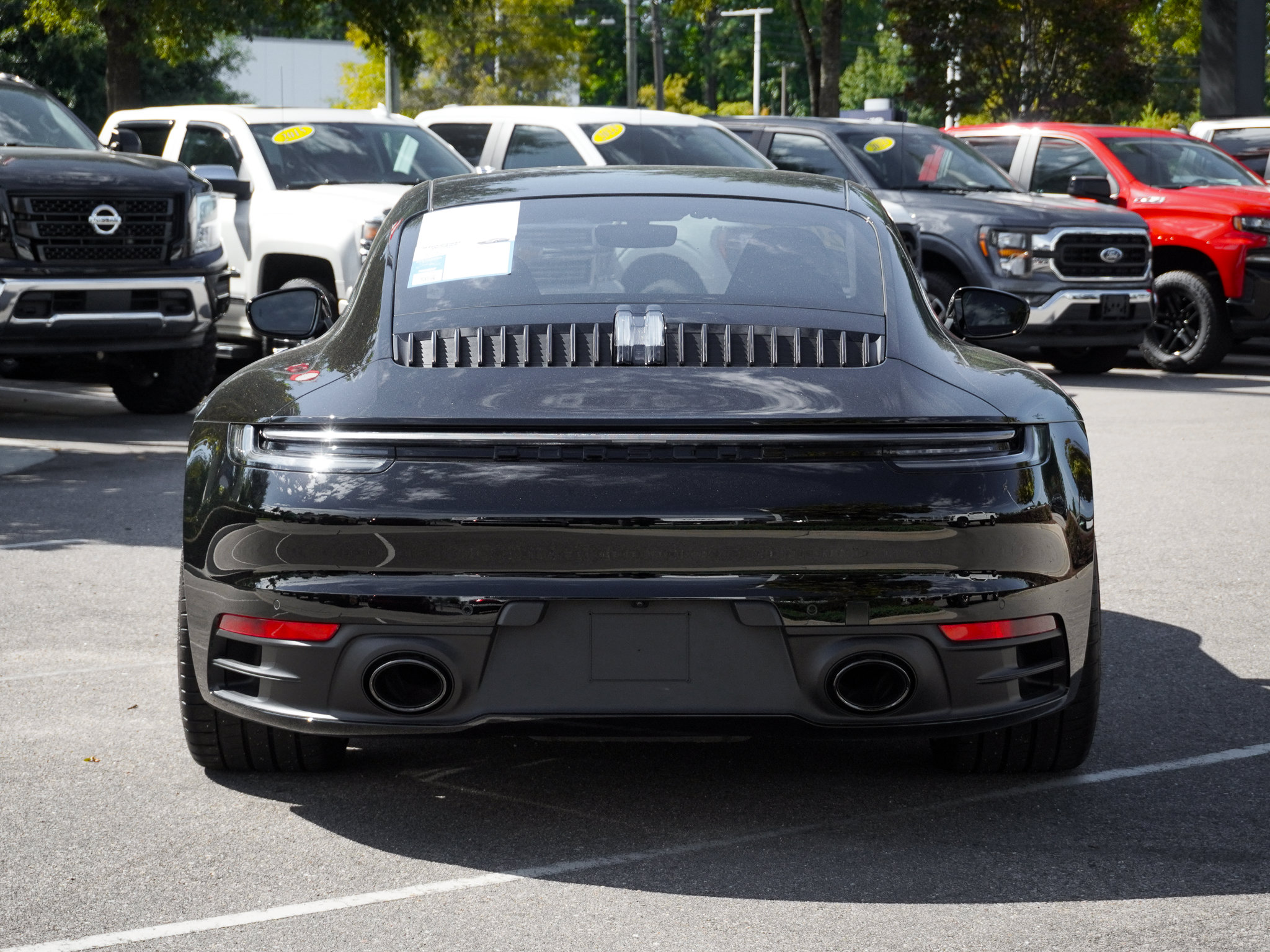 Used 2024 Porsche 911 Carrera RWD image 9