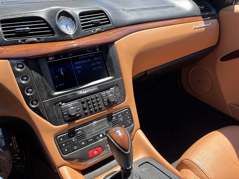 Used 2016 Maserati GranTurismo Convertible RWD image 36