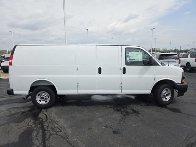 New 2025 GMC Savana 3500 Extended w/ Driver Convenience Package RWD image 17