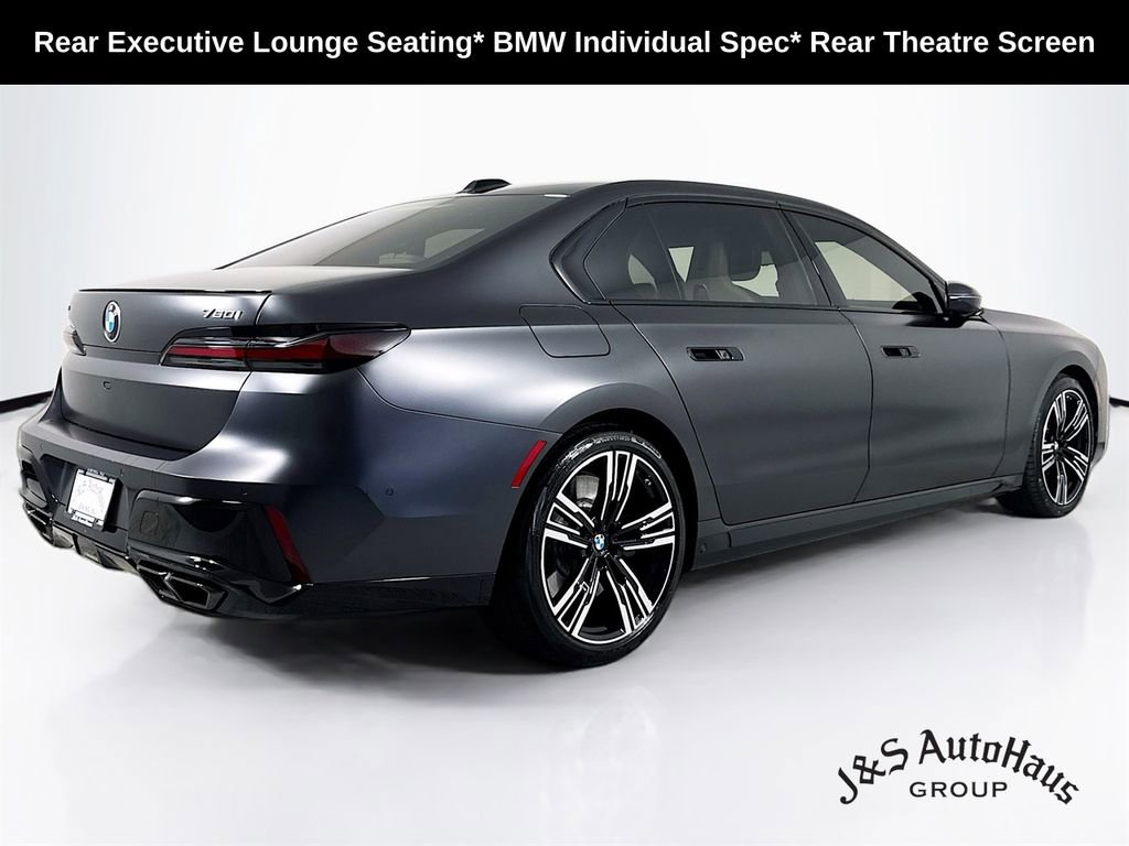 Used 2023 BMW 760i xDrive AWD/4WD image 7