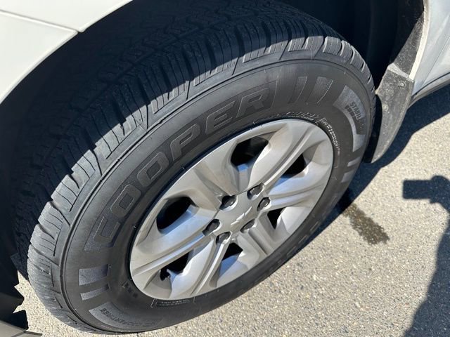 Used 2011 Chevrolet Traverse LS image 17