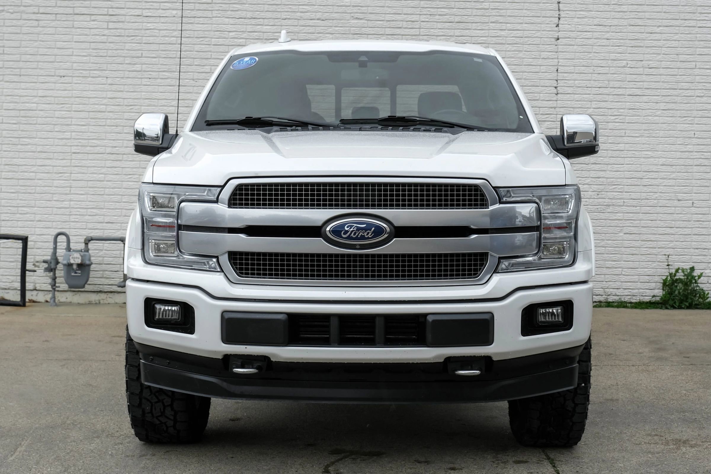 Used 2018 Ford F150 Platinum w/ Equipment Group 701A Luxury AWD/4WD image 4