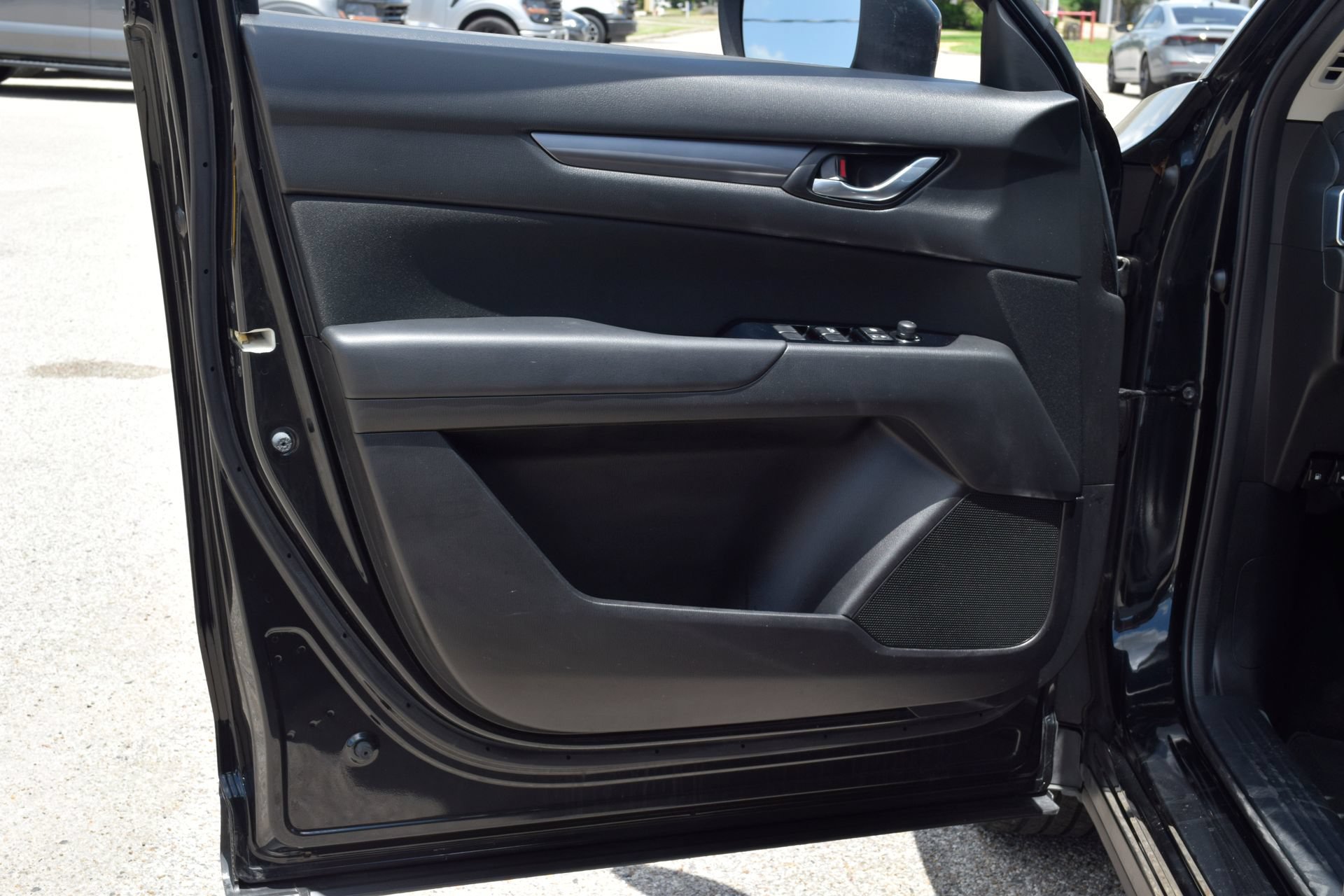 Used 2017 MAZDA CX-5 Sport FWD image 17