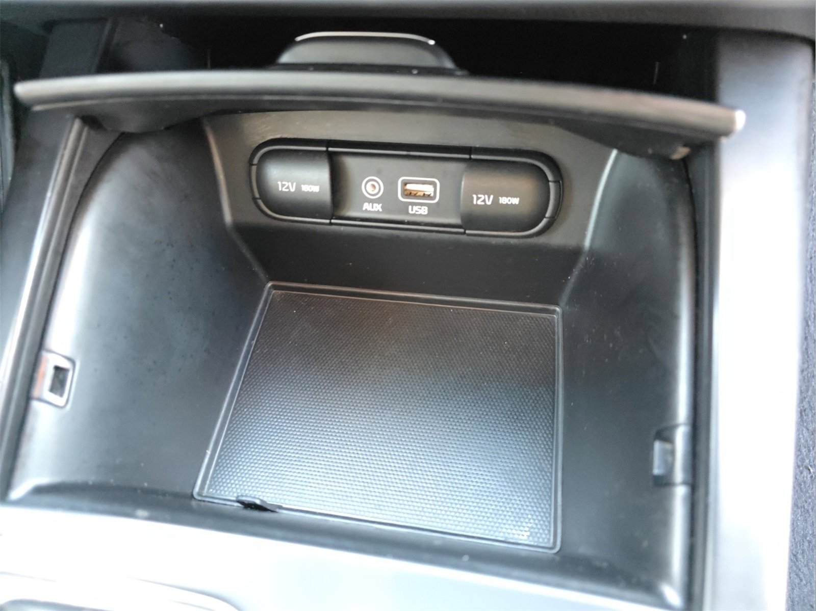 Used 2017 Kia Sorento LX w/ LX Convenience Package image 21