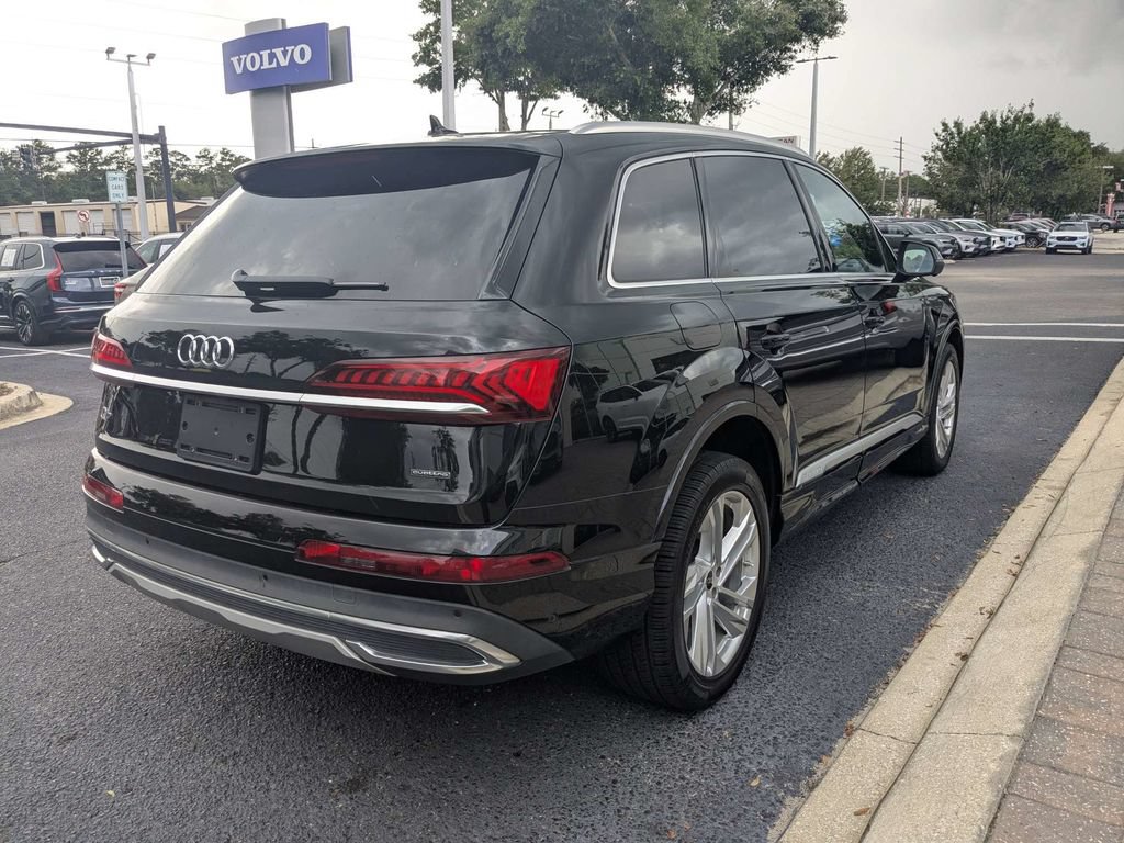Used 2023 Audi Q7 3.0T Prestige AWD/4WD image 6