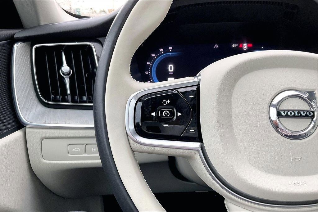 Certified 2024 Volvo XC60 T8 Plus w/ Protection Package Premier image 11