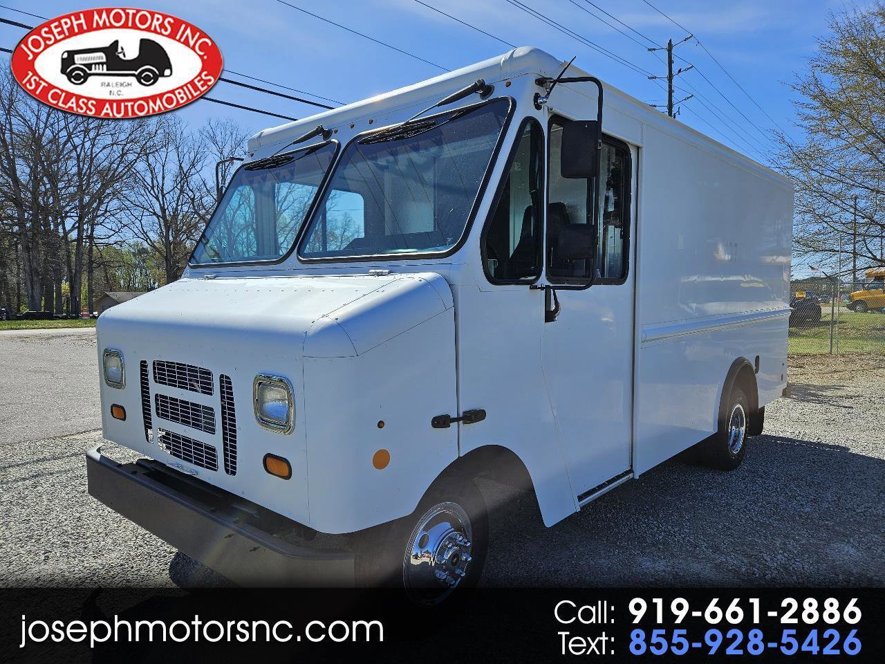 Used 2013 Ford E-350 and Econoline 350 Super Duty w/ Air Conditioning Prep Pkg image 1