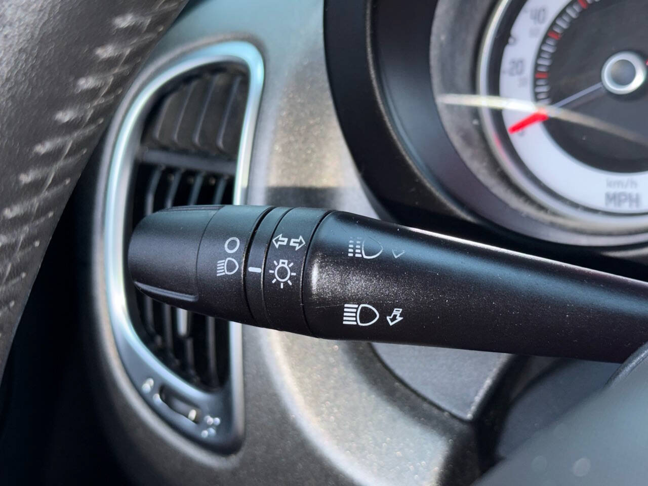 Used 2014 FIAT 500L Trekking FWD image 38