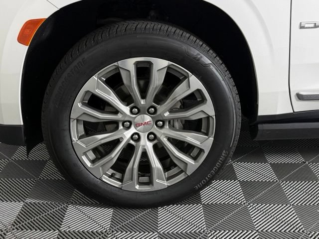 Used 2021 GMC Yukon Denali w/ Denali Premium Package AWD/4WD image 11