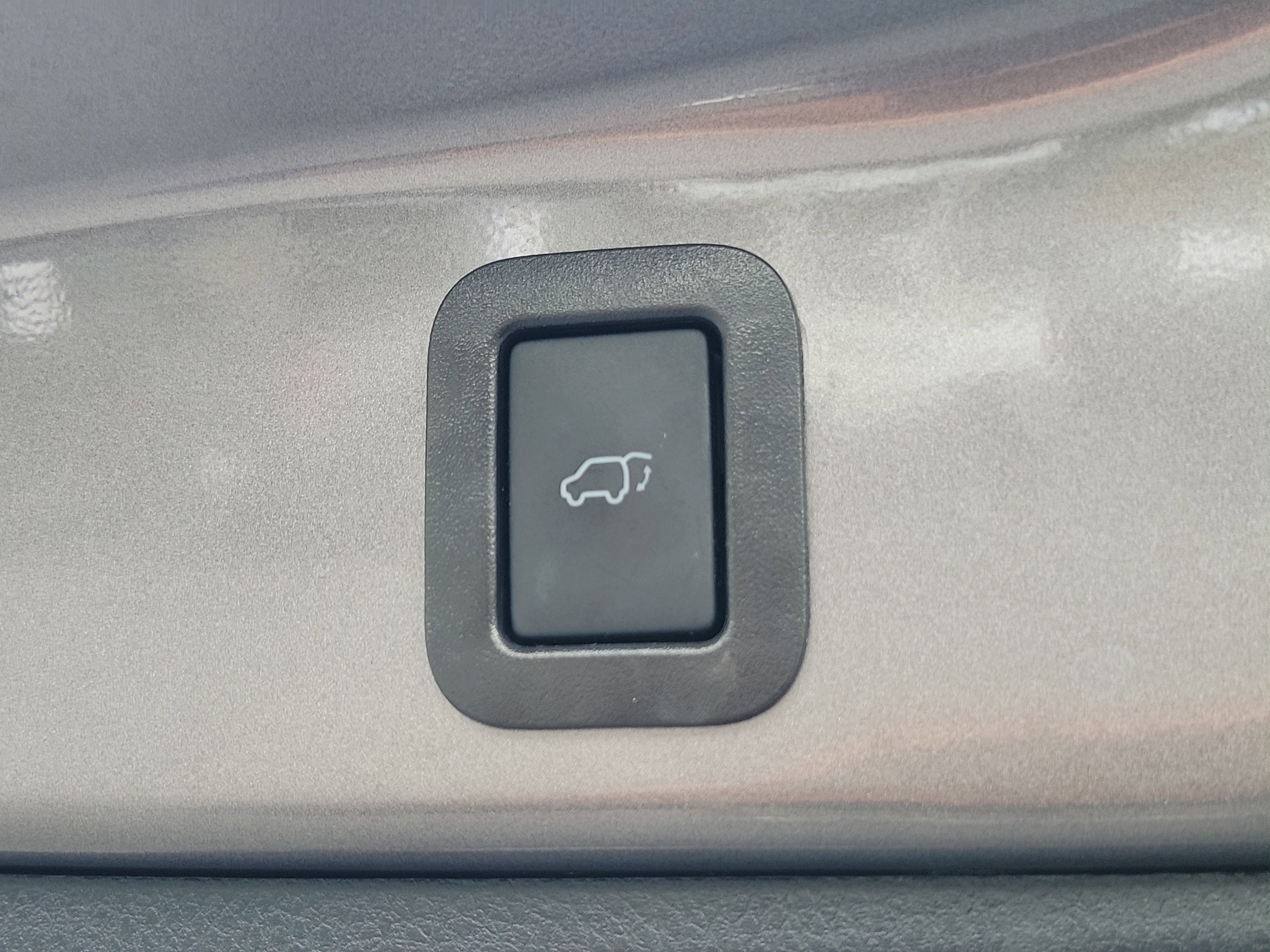 Certified 2018 Toyota Highlander SE AWD/4WD image 9