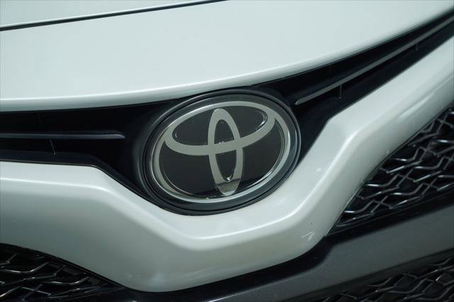 Used 2018 Toyota Camry XSE FWD image 15