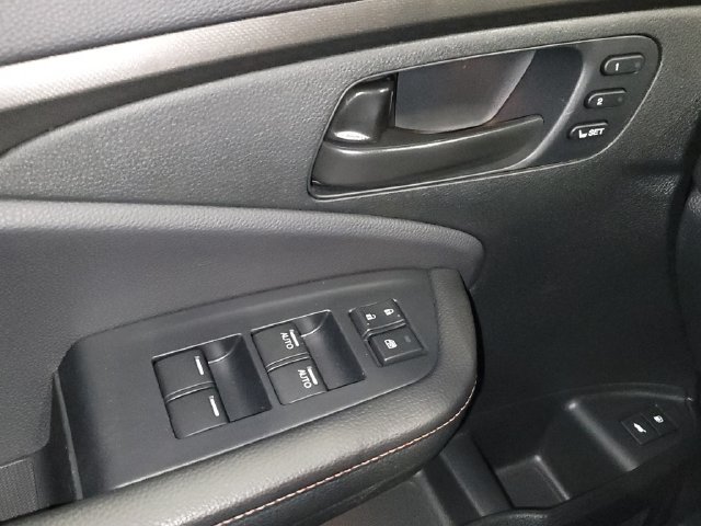 Used 2025 Honda Passport TrailSport image 23