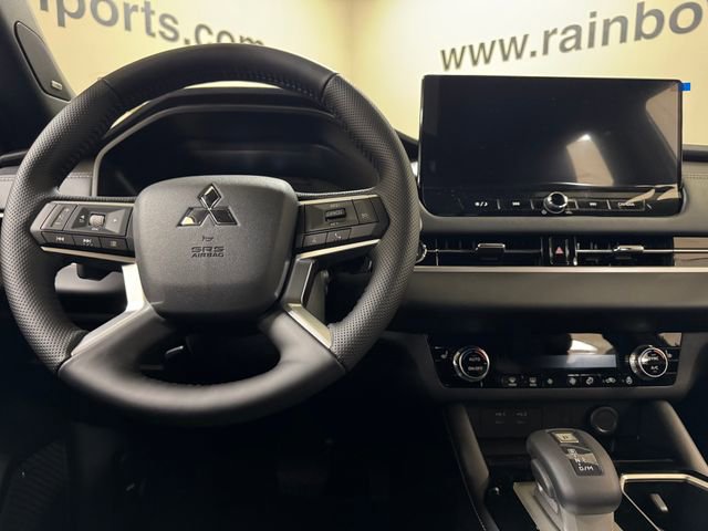 New 2026 Mitsubishi Outlander LE FWD image 9