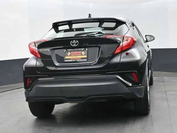 Used 2020 Toyota C-HR LE FWD image 8