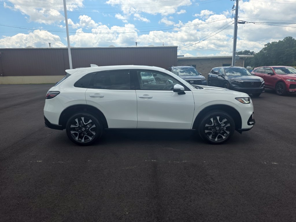 Used 2027 Honda HR-V EX-L image 2