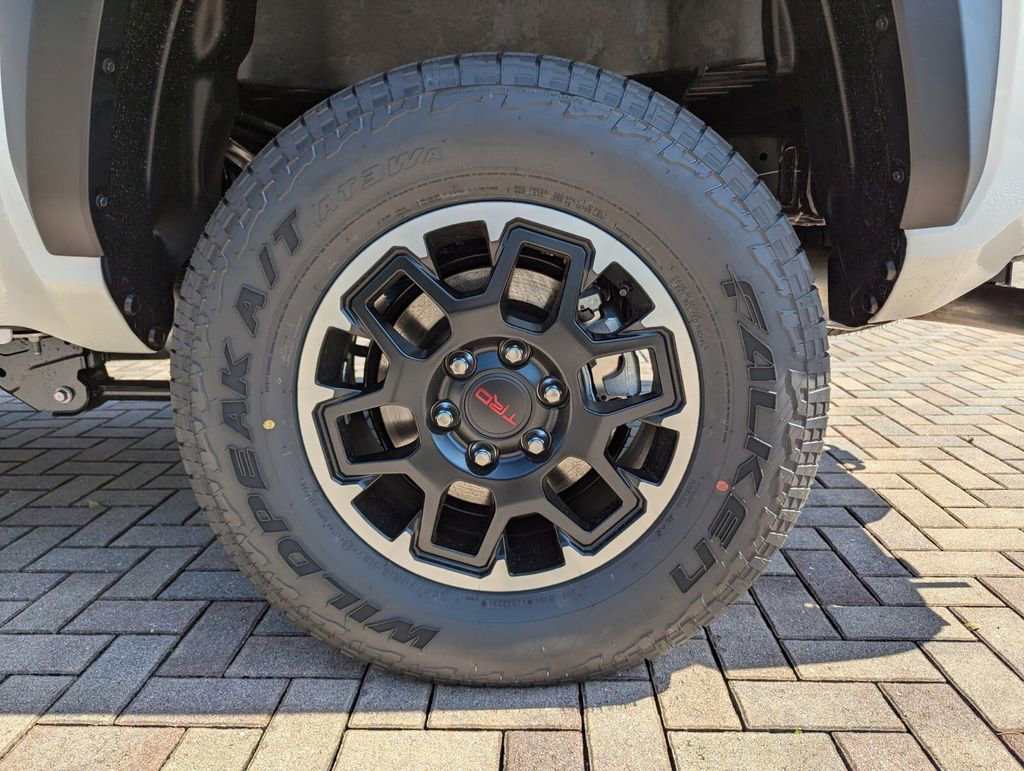 New 2025 Toyota Tacoma TRD Off-Road AWD/4WD image 19