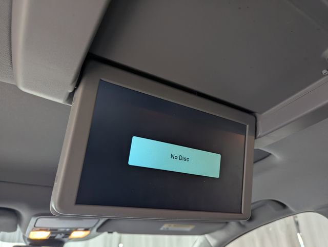 Used 2022 Honda Odyssey Touring image 11