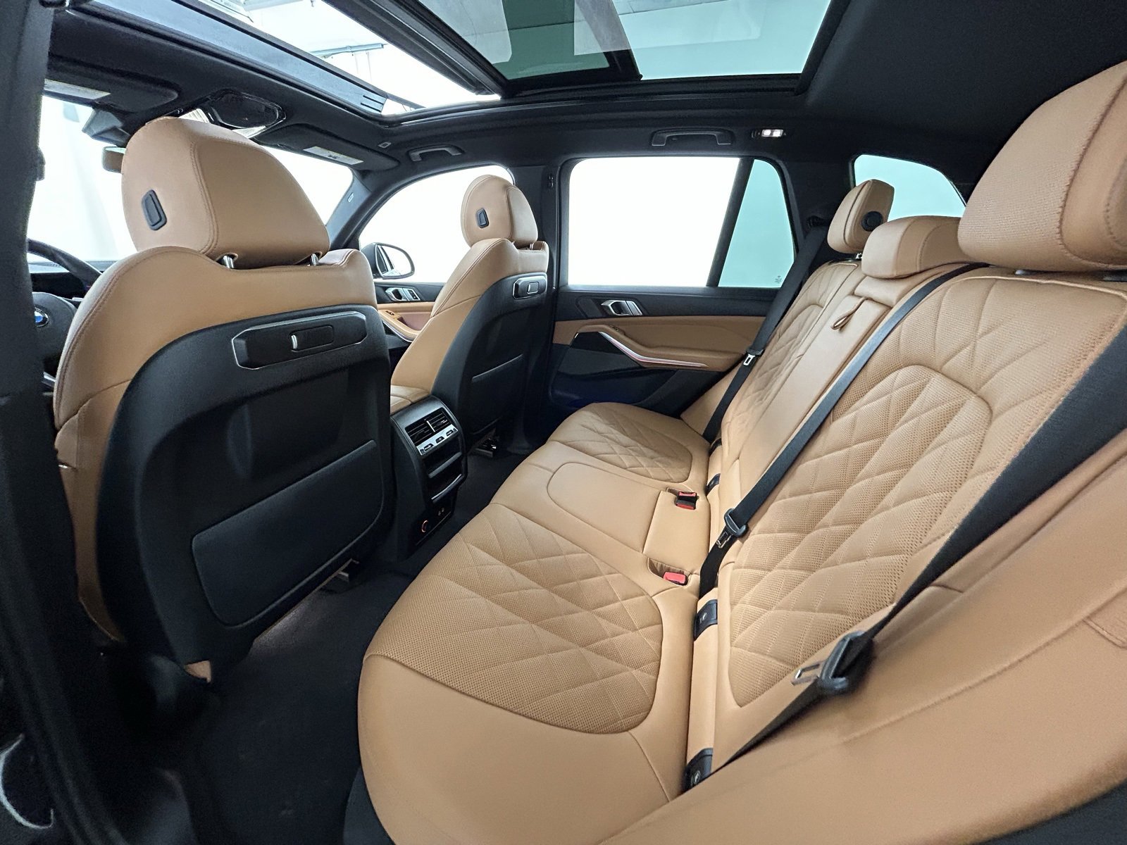 Used 2024 BMW X5 xDrive40i w/ Premium Package image 34