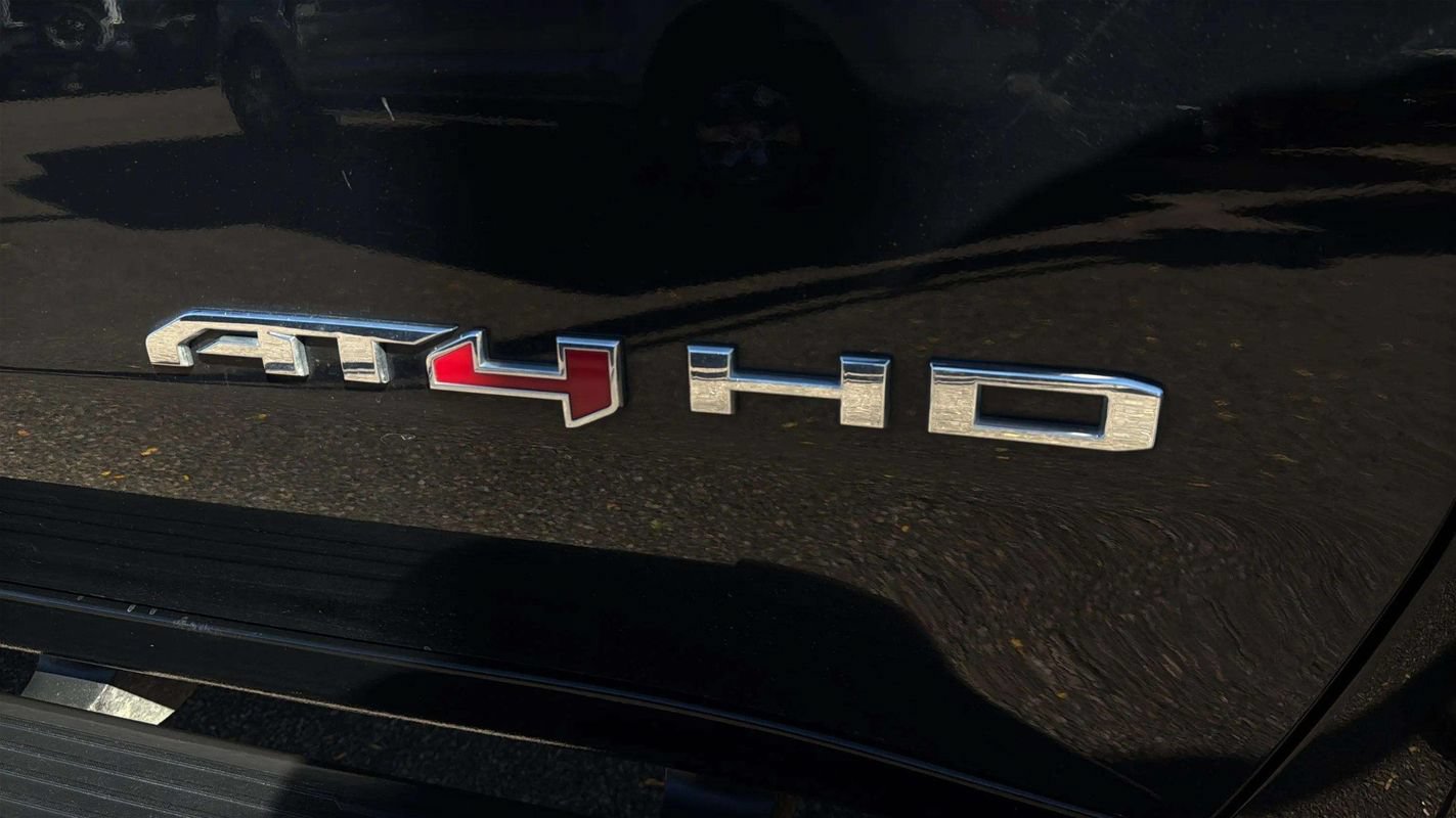 Used 2023 GMC Sierra 3500 AT4 w/ AT4 Preferred Package AWD/4WD image 24