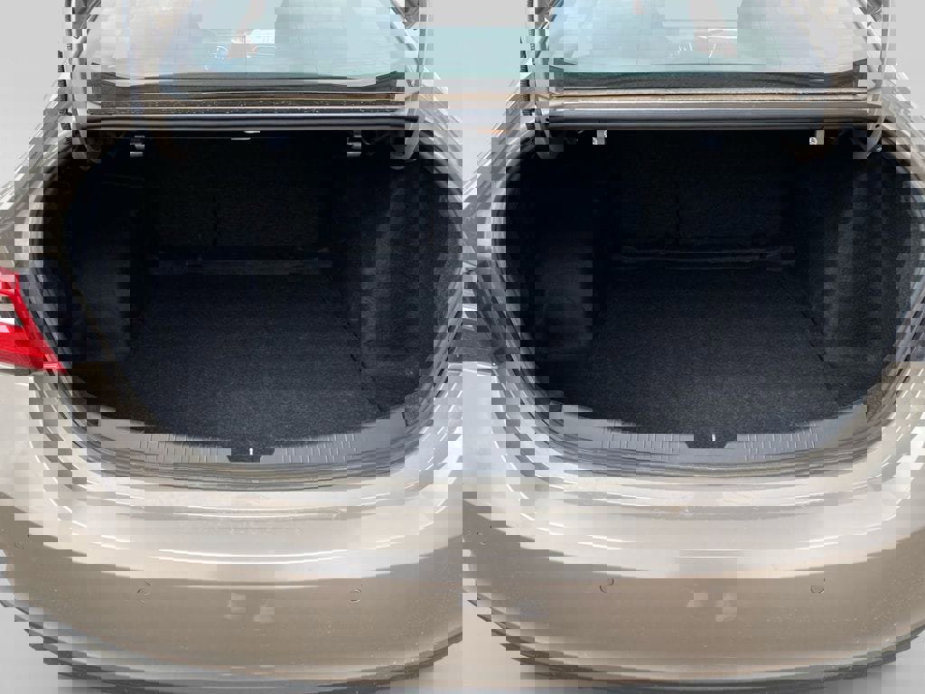 Used 2024 Chevrolet Malibu LT image 11