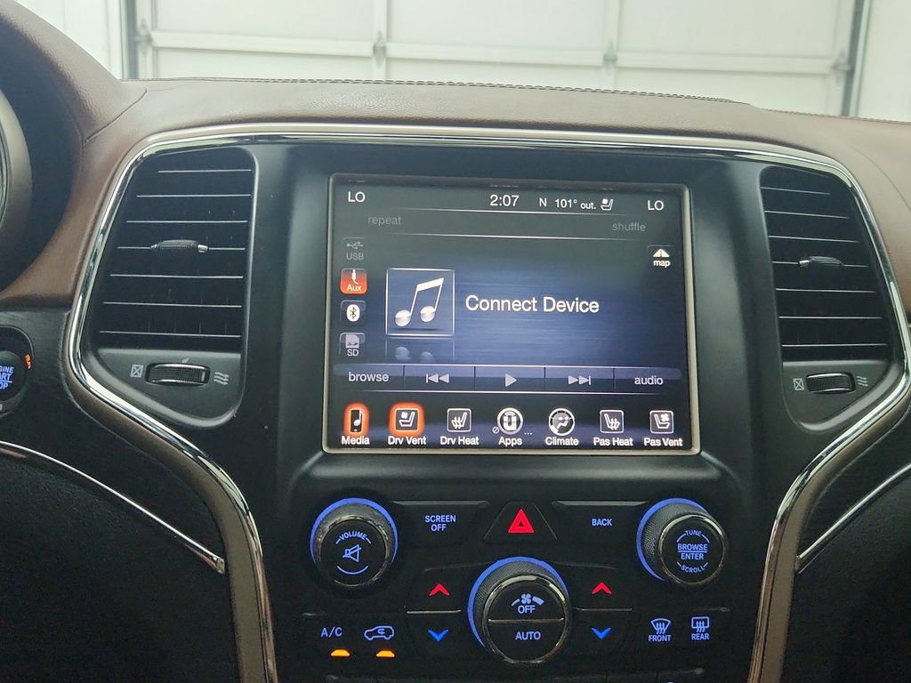 Certified 2017 Jeep Grand Cherokee Summit w/ Platinum Series Group AWD/4WD image 26