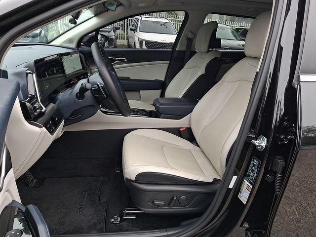 Certified 2025 Kia Sportage EX AWD/4WD image 13