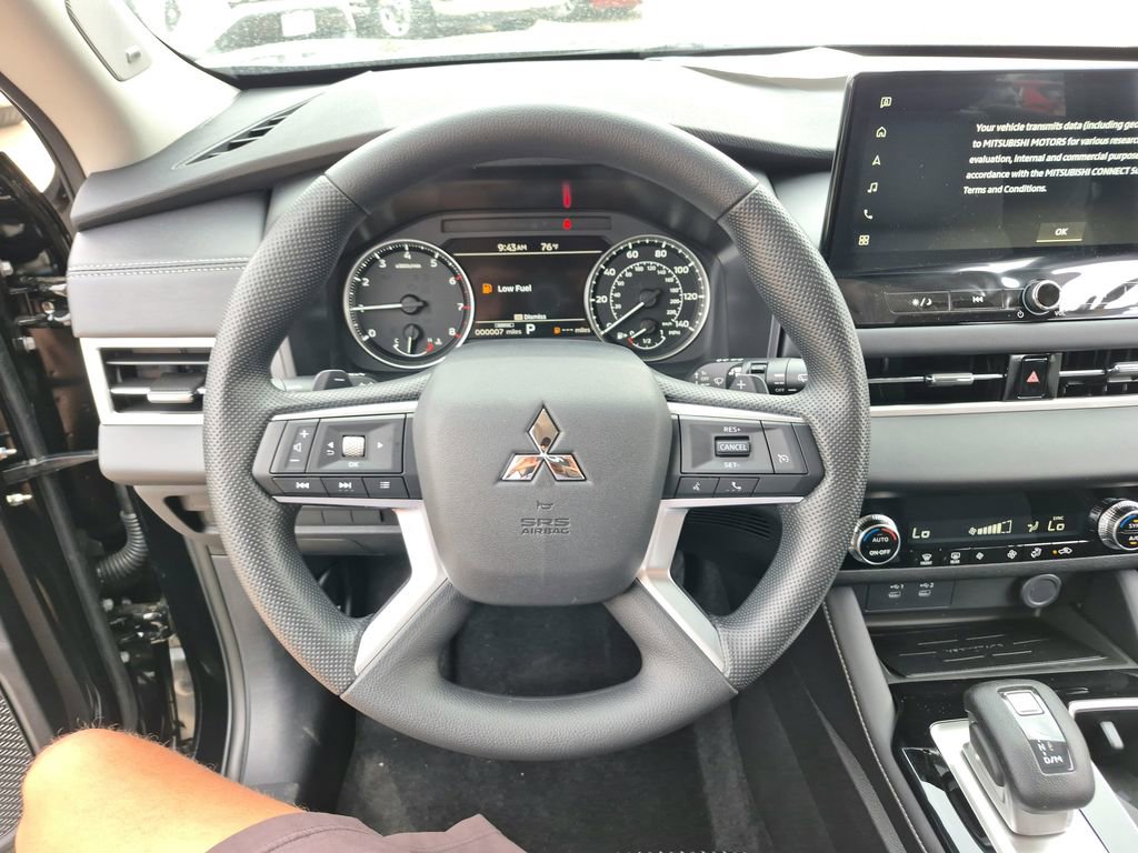 New 2026 Mitsubishi Outlander ES image 14
