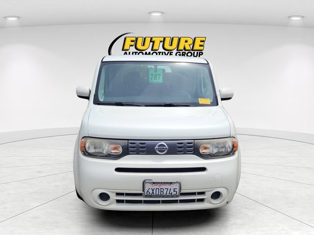 Used 2011 Nissan Cube 1.8 SL w/ Interior Illumination Pkg FWD image 2