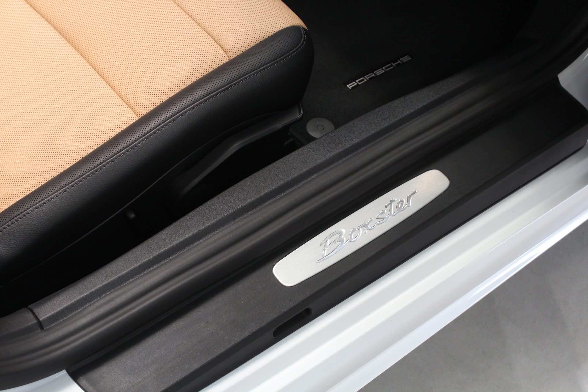 Used 2021 Porsche 718 Boxster w/ Premium Package RWD image 65