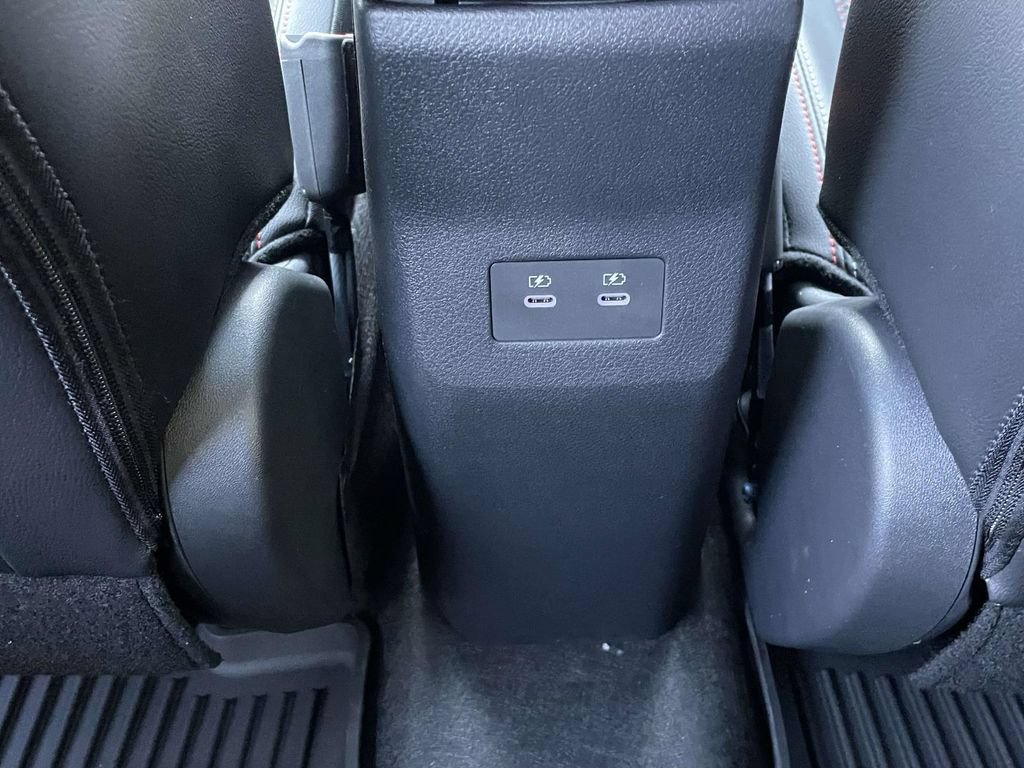 New 2026 Nissan Kicks SR w/ SR Premium Package FWD image 11