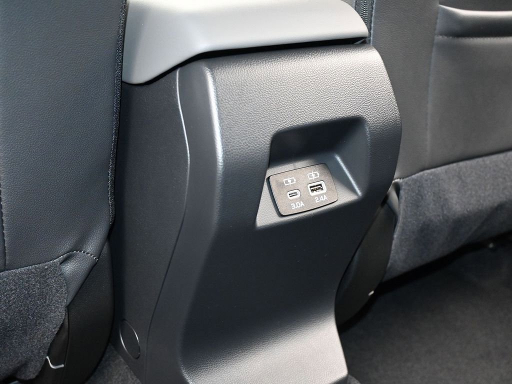 Used 2024 Subaru Crosstrek 2.0i Premium image 31