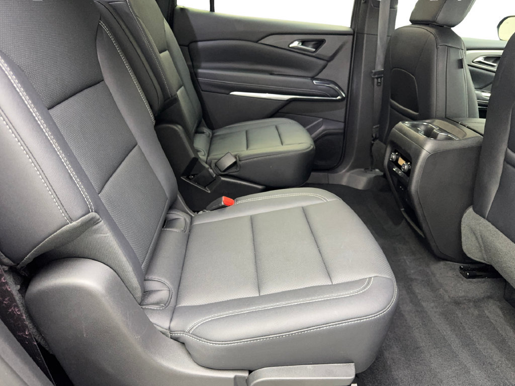 Used 2026 Chevrolet Traverse LT FWD image 45