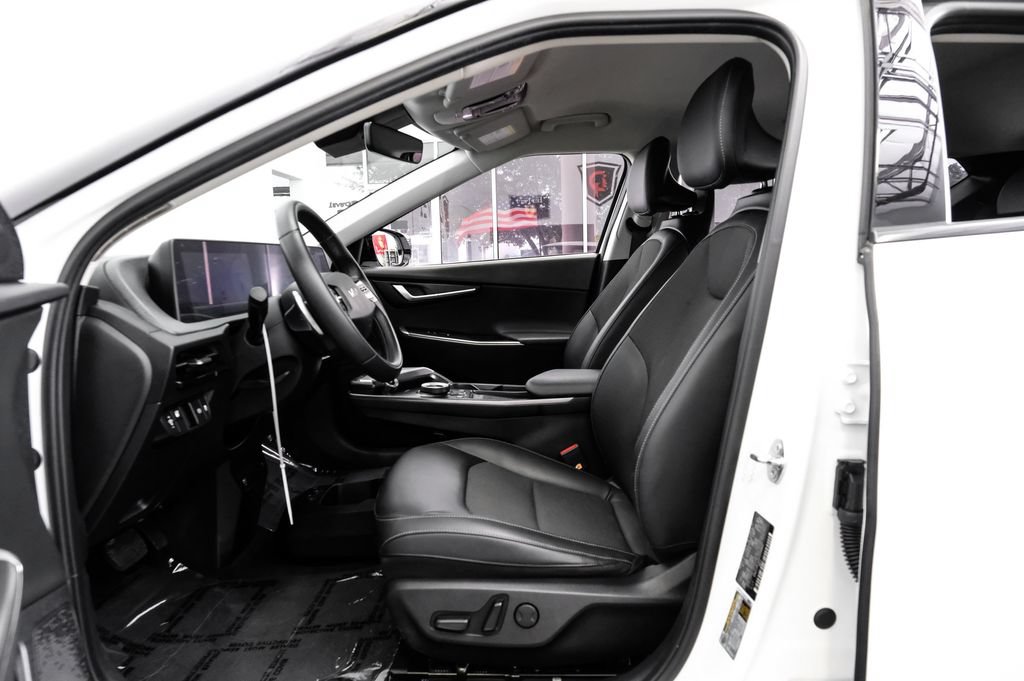 Used 2024 Kia EV6 Light RWD image 4