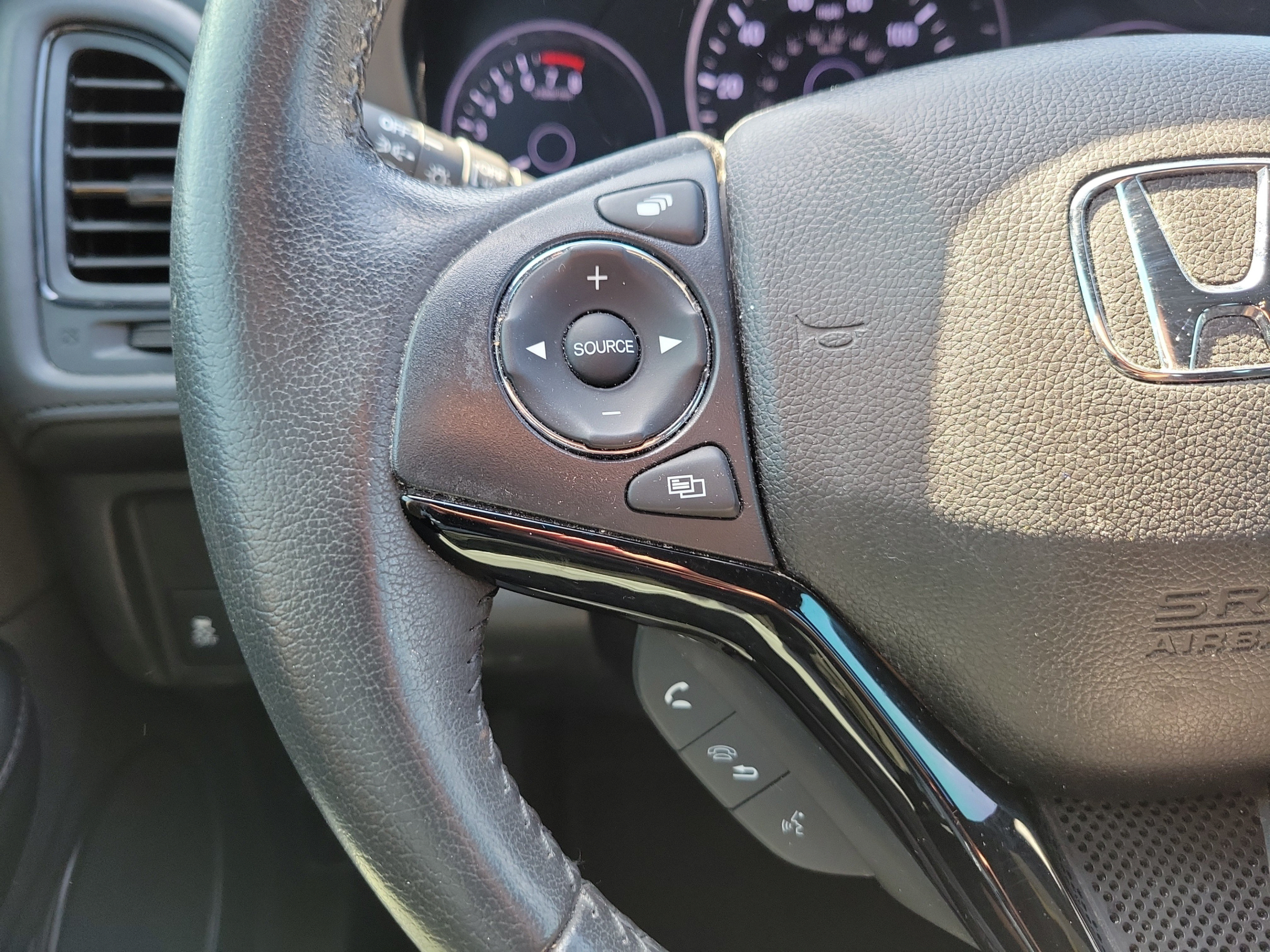 Certified 2020 Honda HR-V Sport image 28