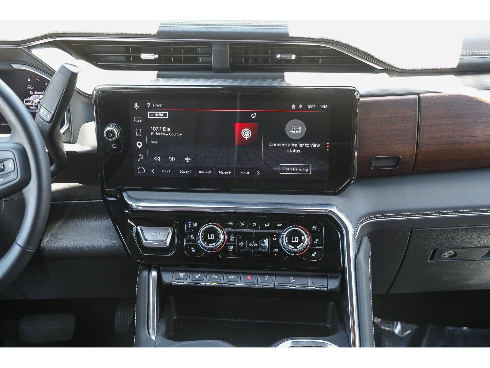 Used 2026 GMC Sierra 2500 Denali Ultimate AWD/4WD image 12