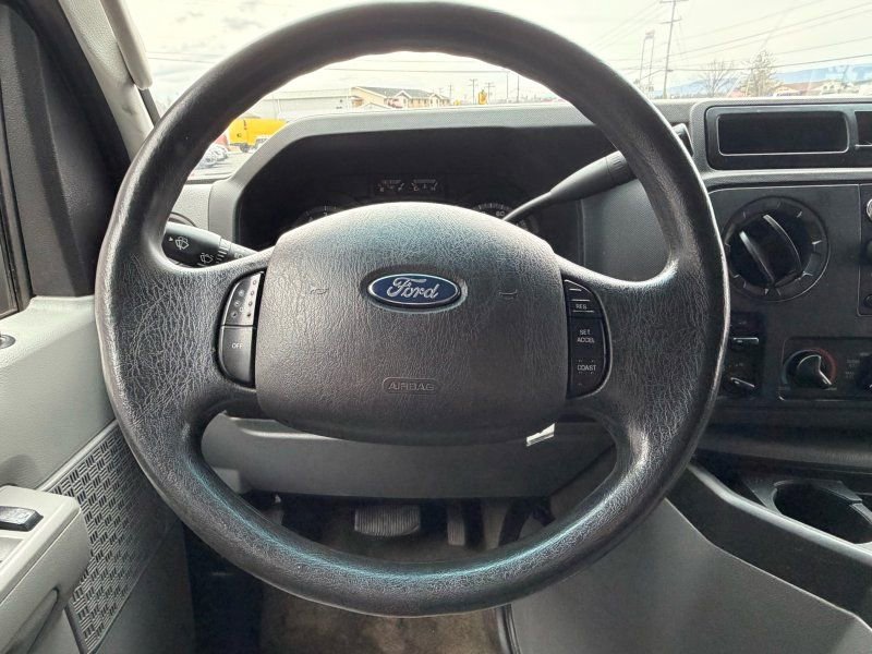 Used 2014 Ford E-350 and Econoline 350 XLT RWD image 9