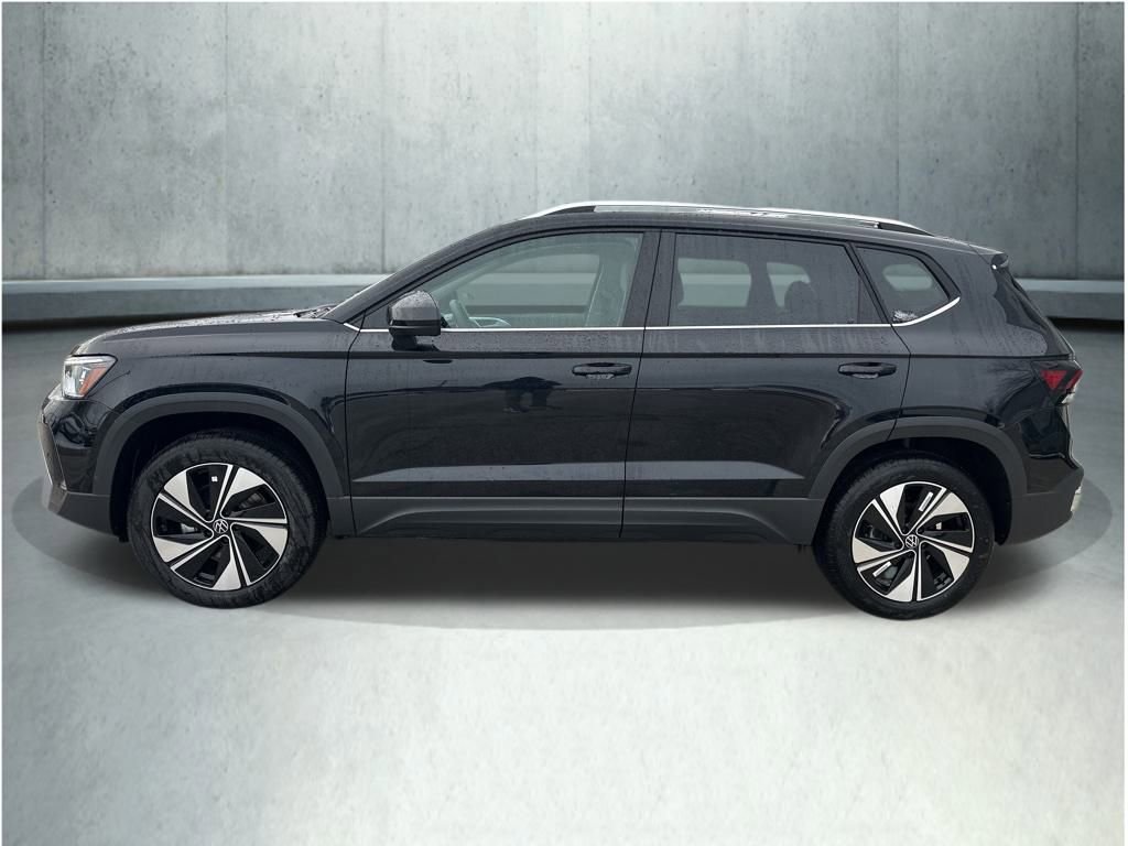 New 2026 Volkswagen Taos SE image 2