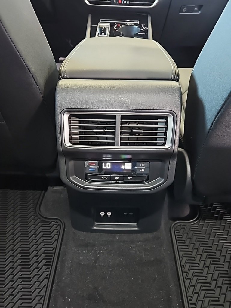 New 2026 Volkswagen Atlas SE image 20