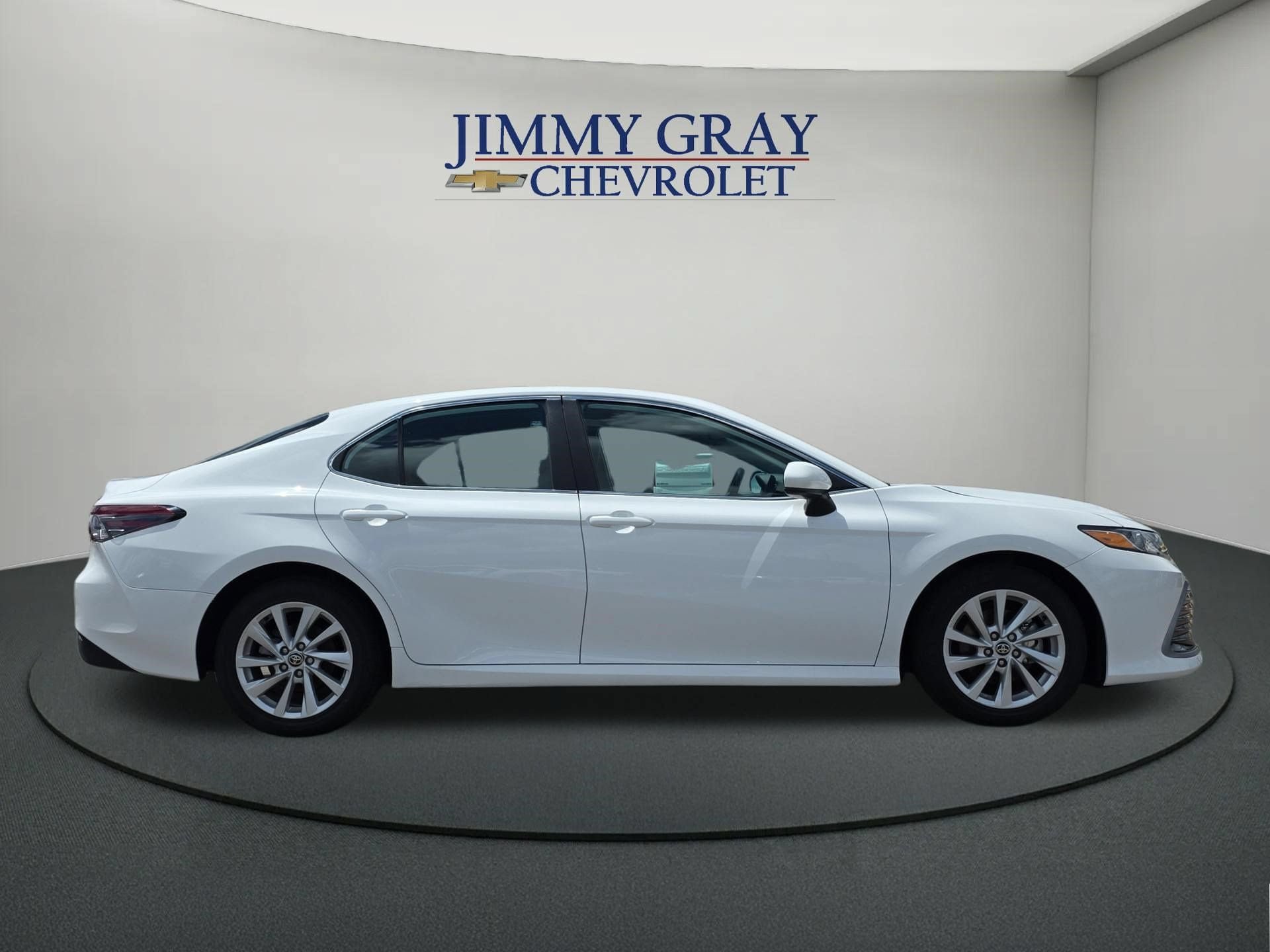 Used 2024 Toyota Camry LE FWD image 6