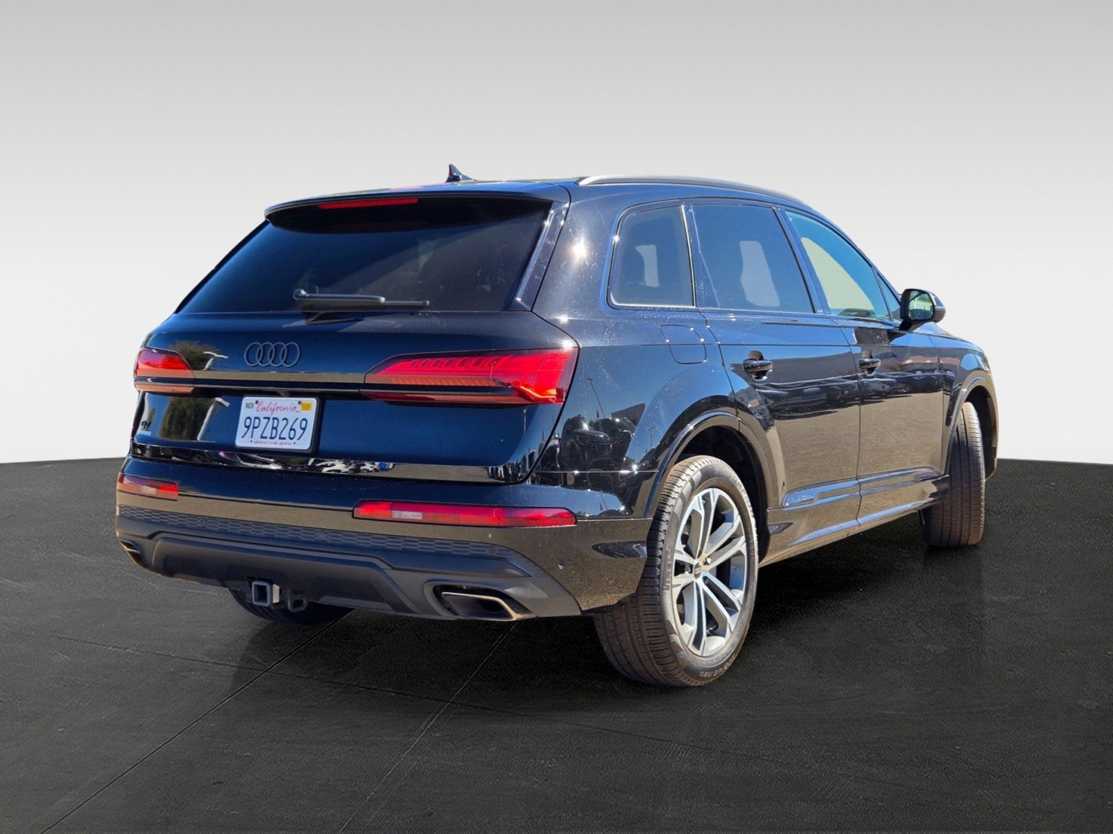 Used 2025 Audi Q7 2.0T Premium Plus w/ Premium Plus Package image 4