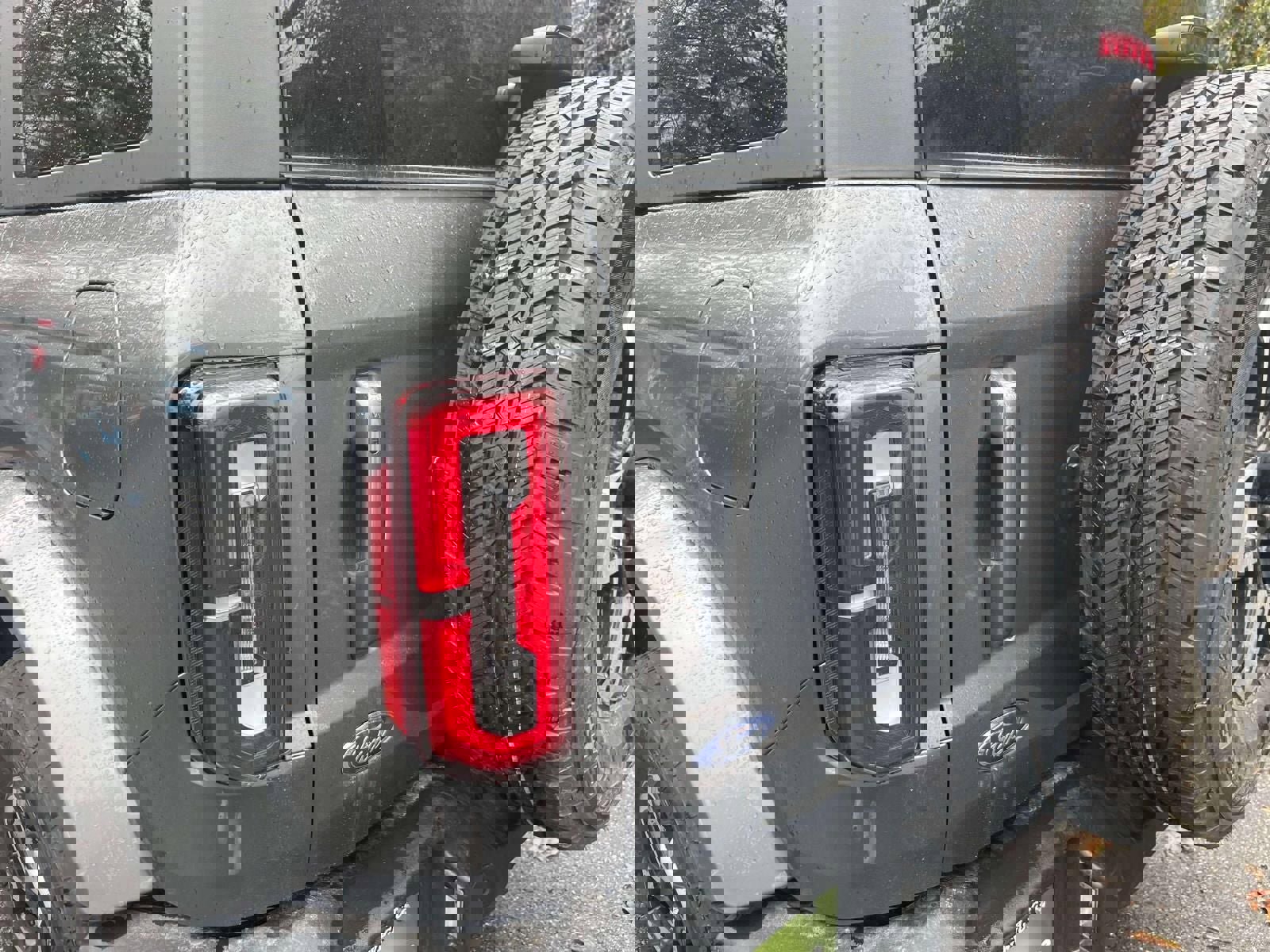 Used 2024 Ford Bronco Outer Banks image 10